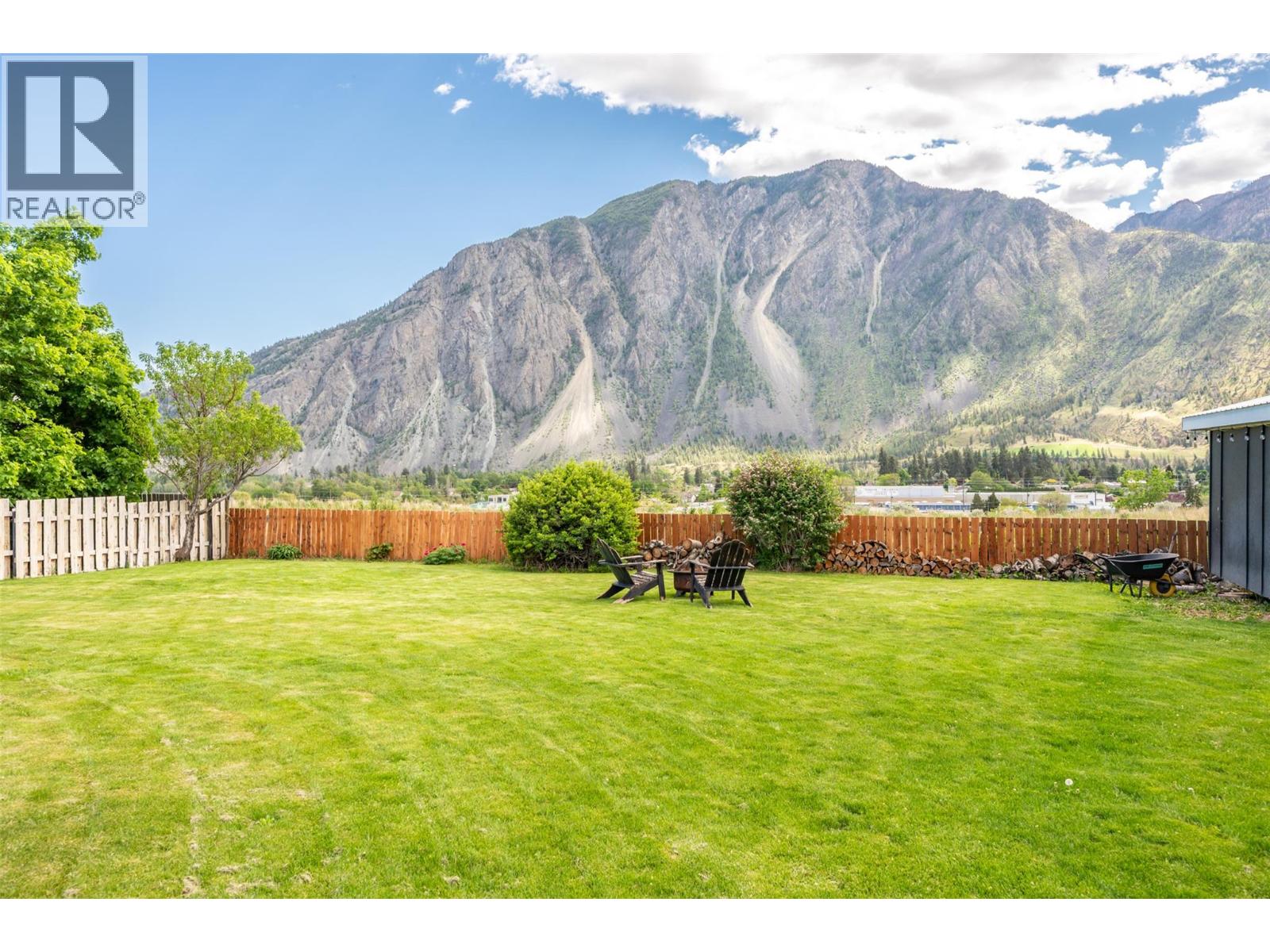 617 3RD Avenue, Keremeos