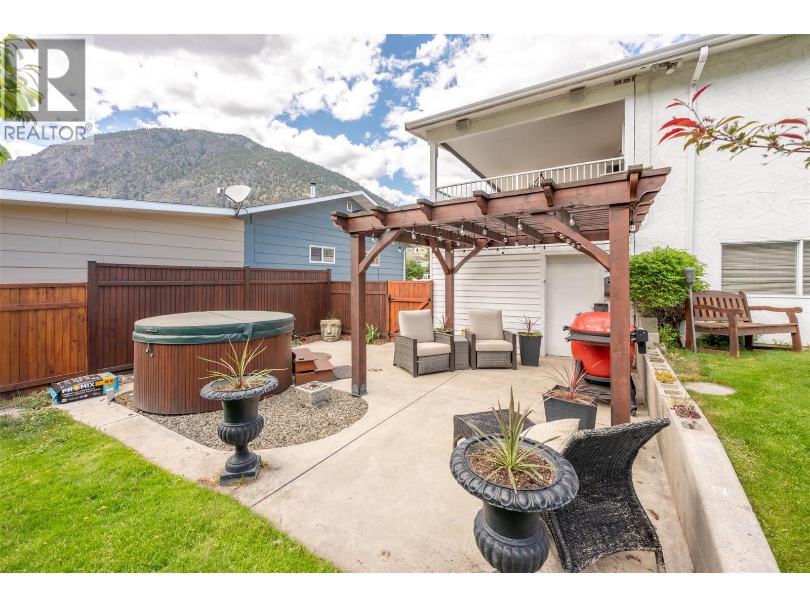 617 3RD Avenue, Keremeos