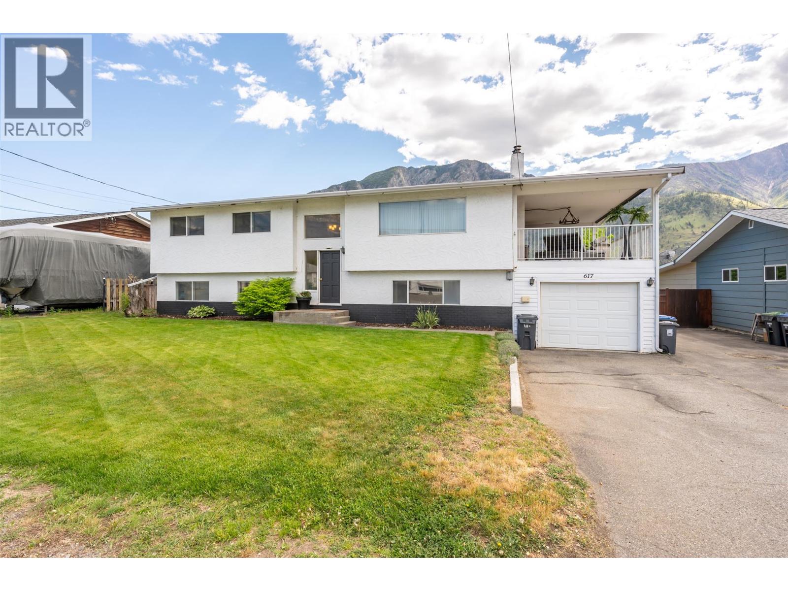 617 3RD Avenue, Keremeos