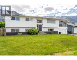  617 3RD Avenue, Keremeos