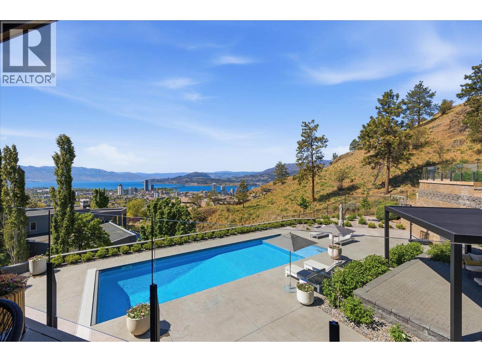 752 Highpointe Place, Kelowna