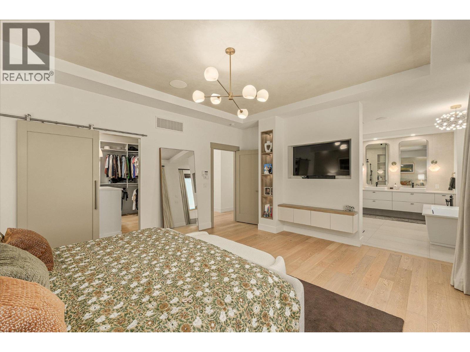 752 Highpointe Place, Kelowna