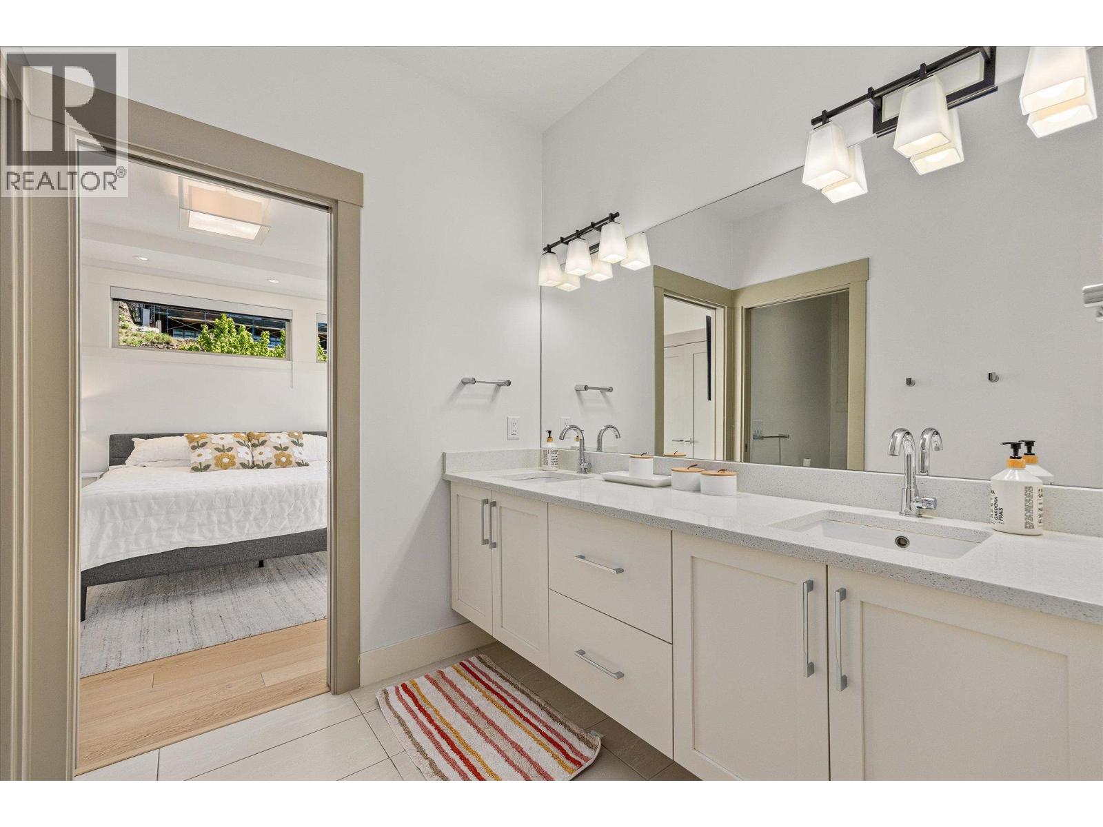 752 Highpointe Place, Kelowna
