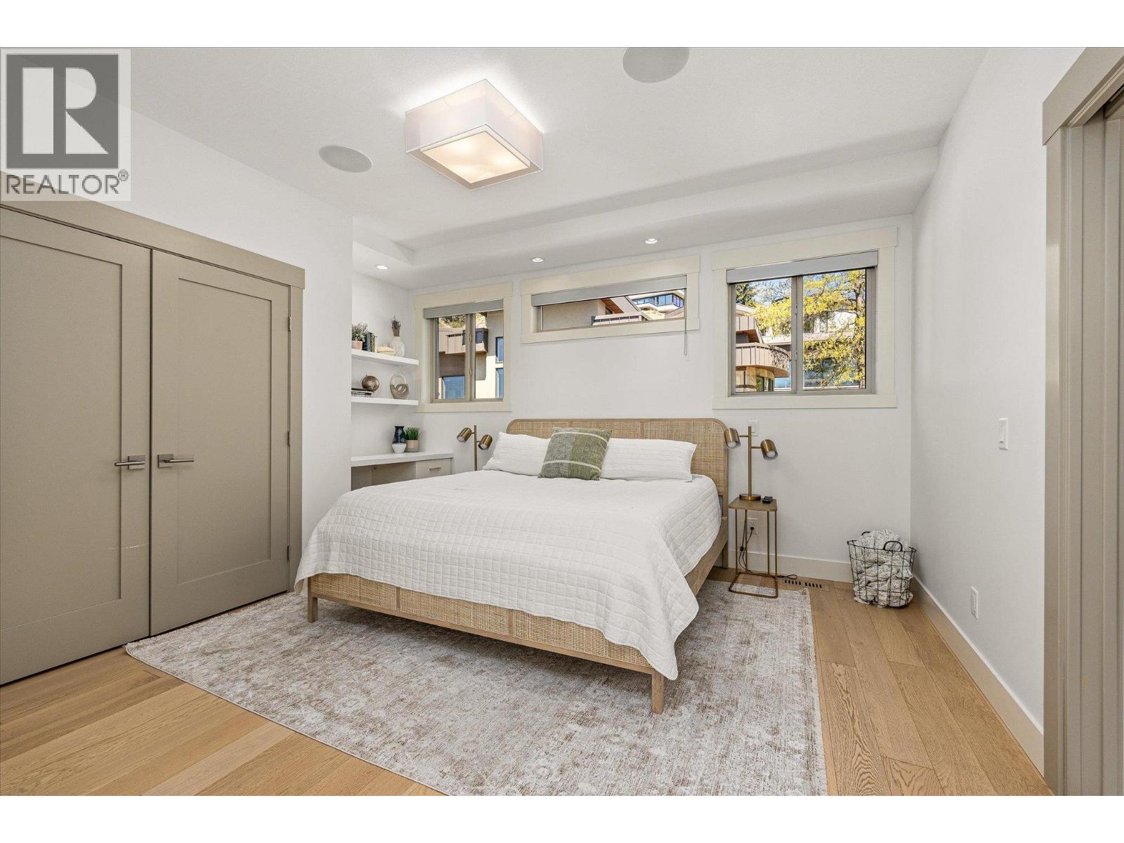 752 Highpointe Place, Kelowna