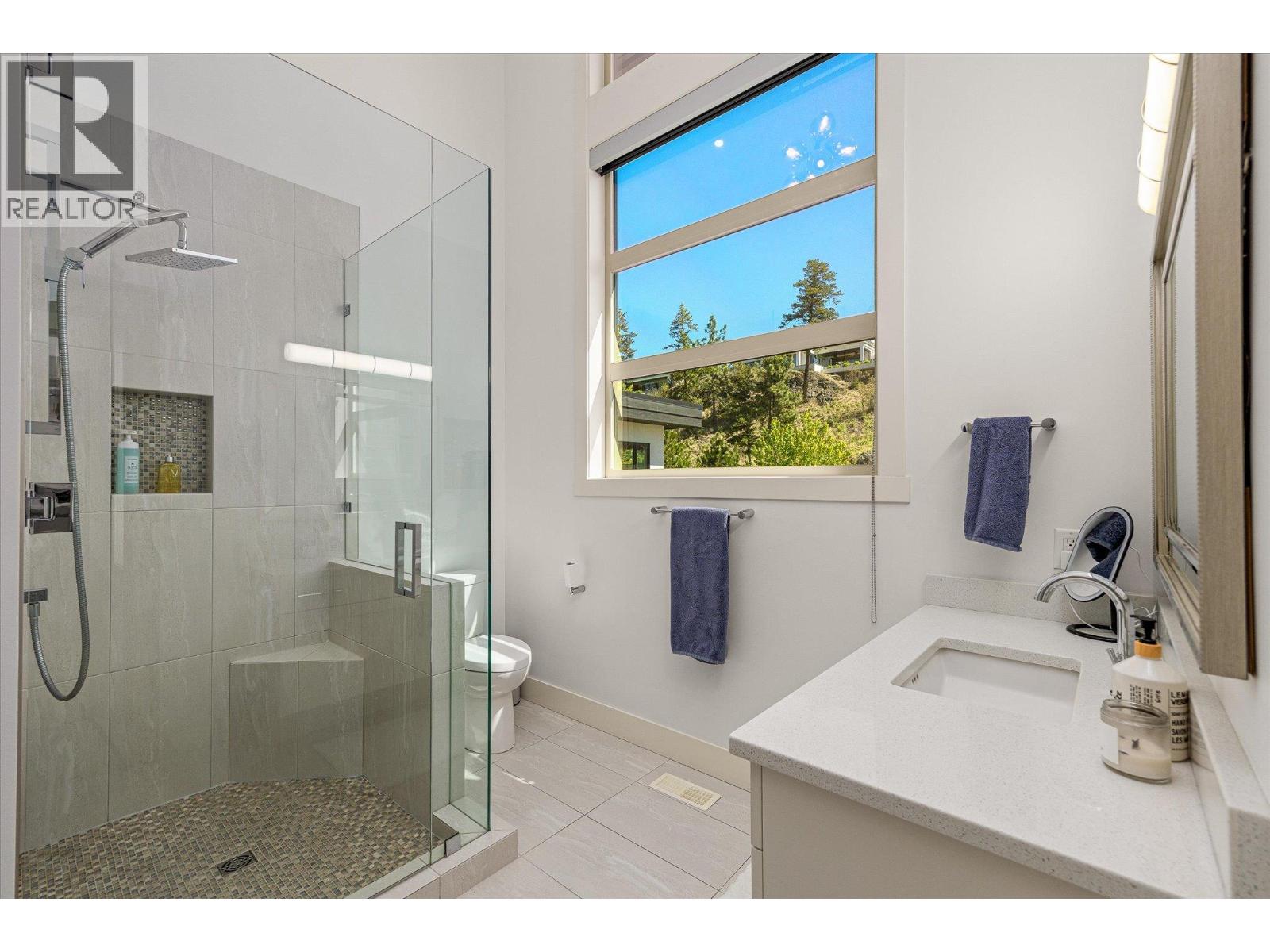 752 Highpointe Place, Kelowna
