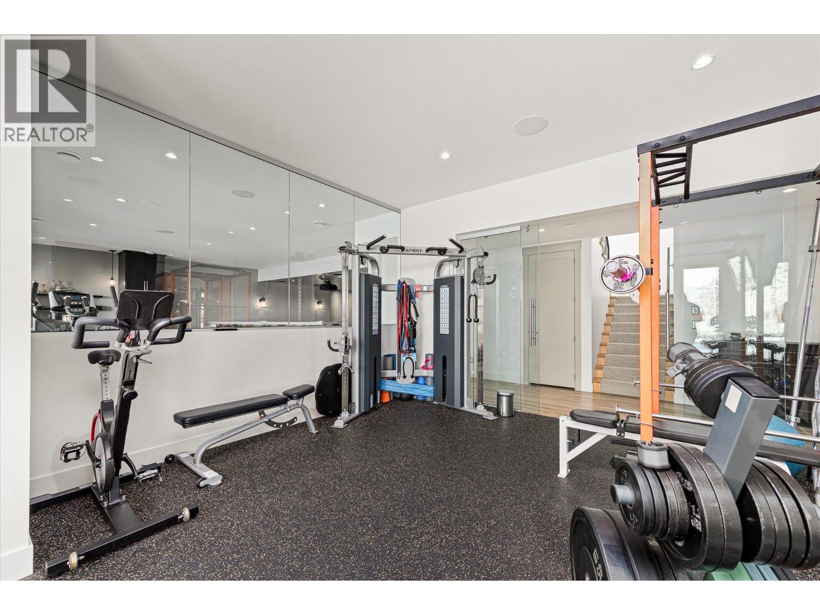 752 Highpointe Place, Kelowna