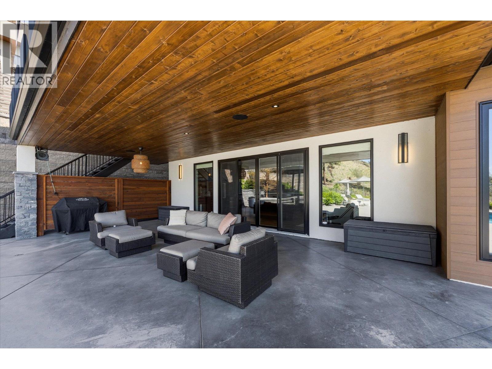 752 Highpointe Place, Kelowna