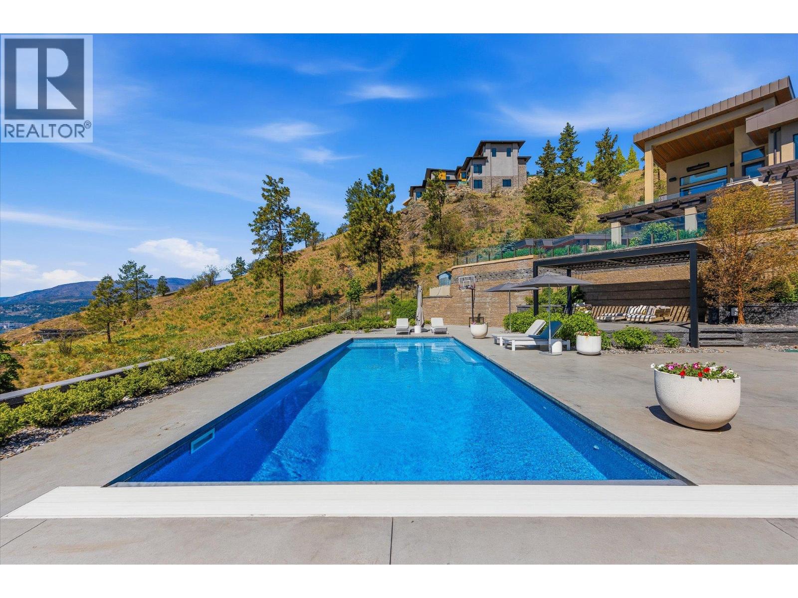 752 Highpointe Place, Kelowna