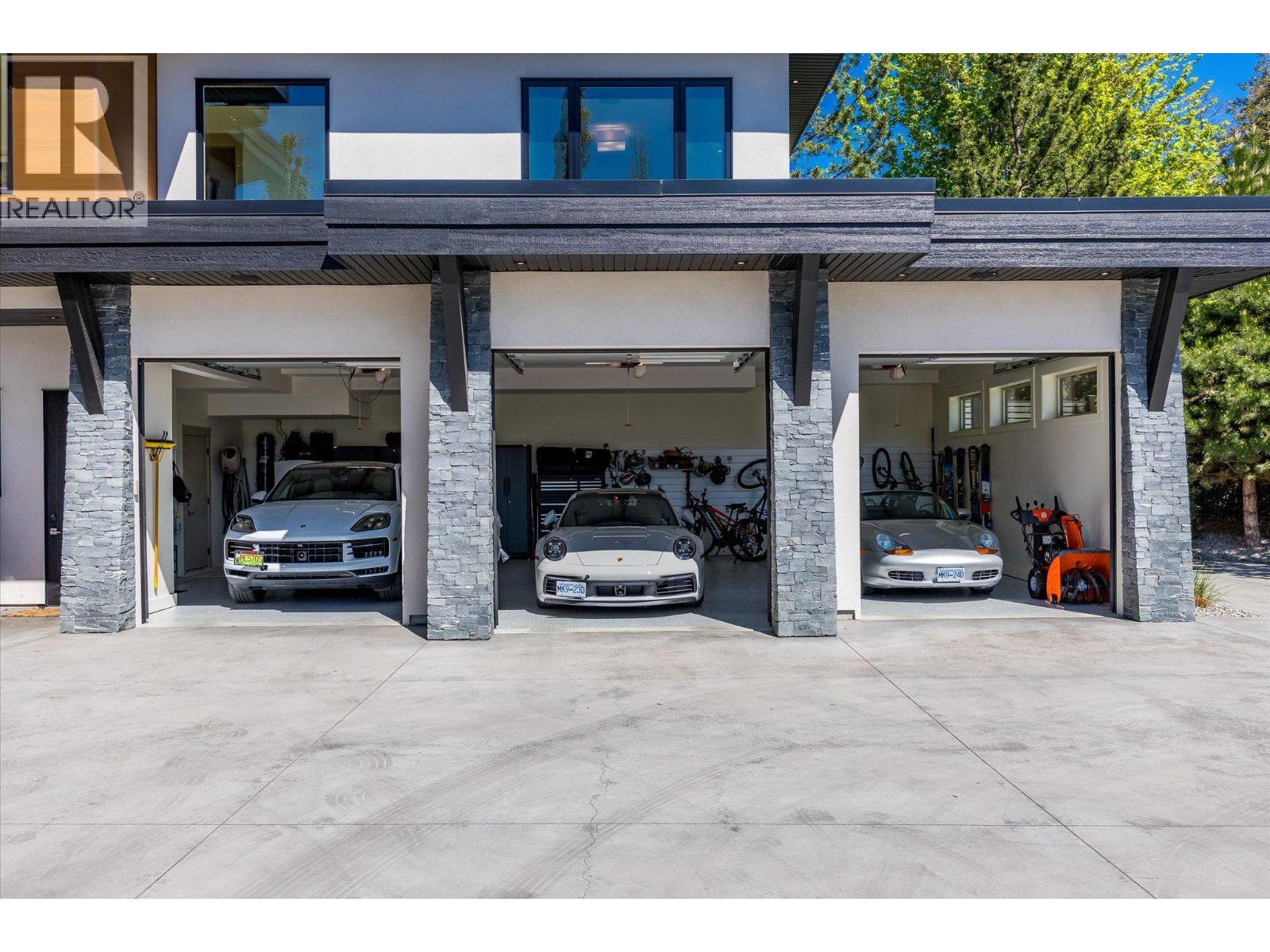 752 Highpointe Place, Kelowna