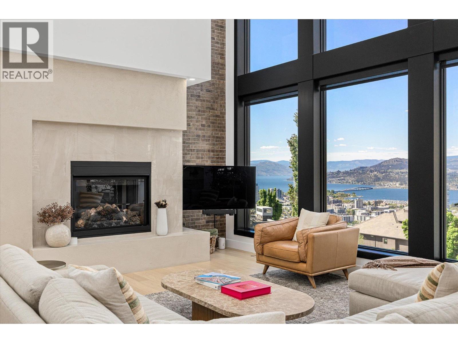 752 Highpointe Place, Kelowna