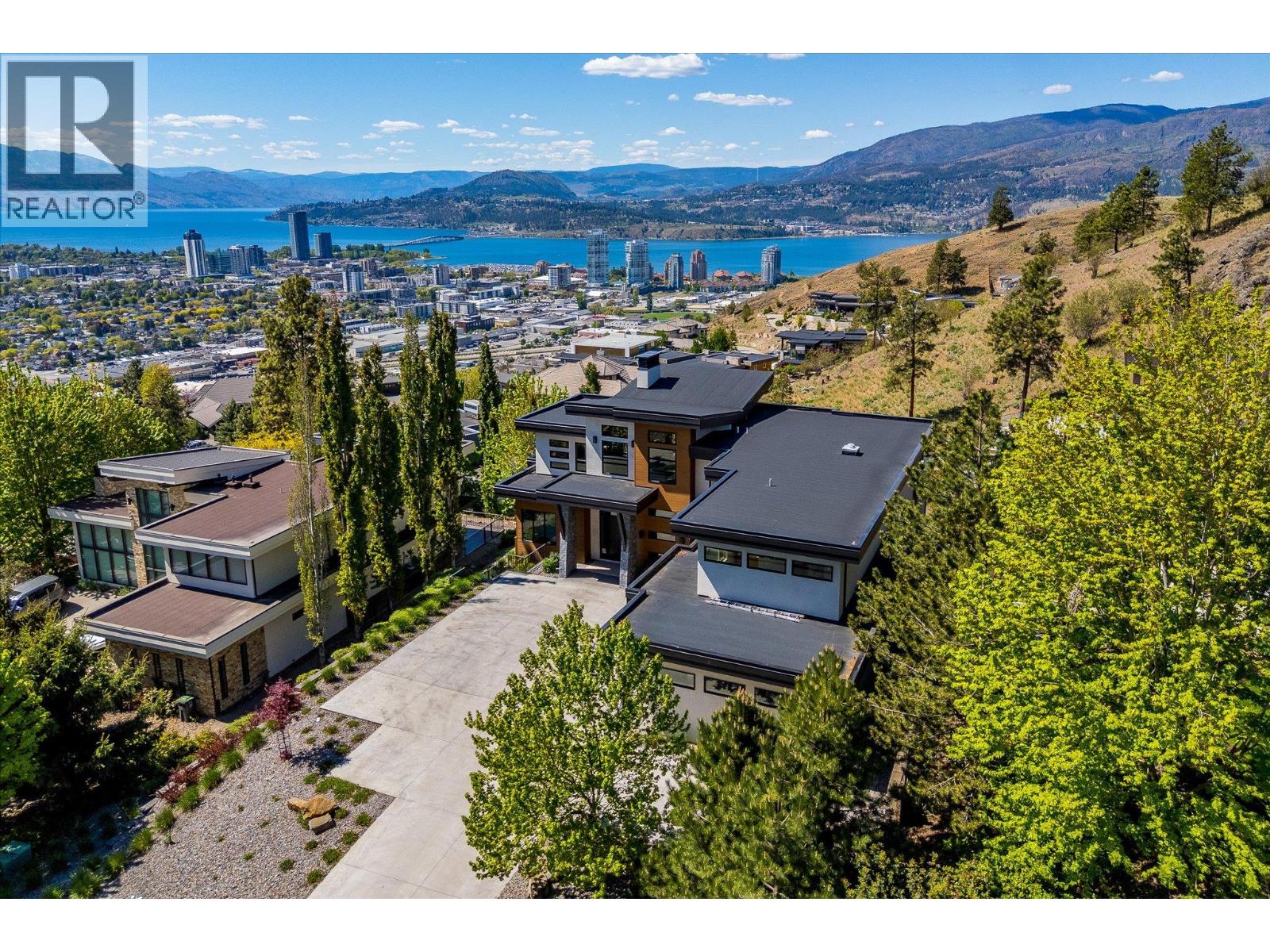 752 Highpointe Place, Kelowna