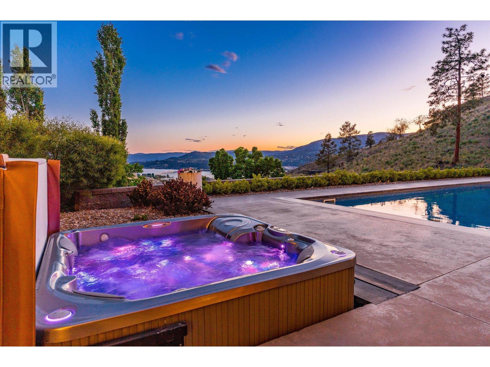 752 Highpointe Place, Kelowna