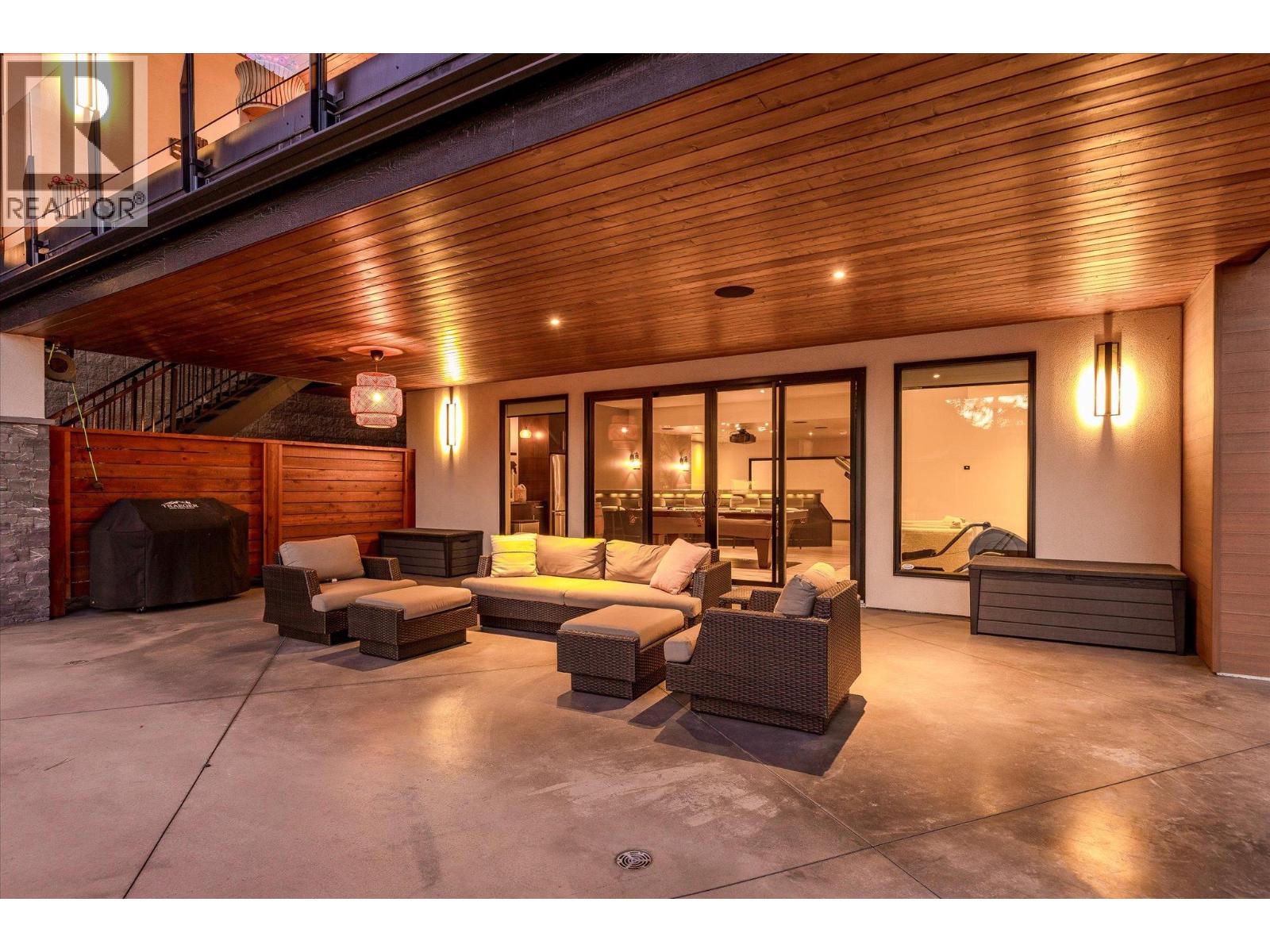 752 Highpointe Place, Kelowna