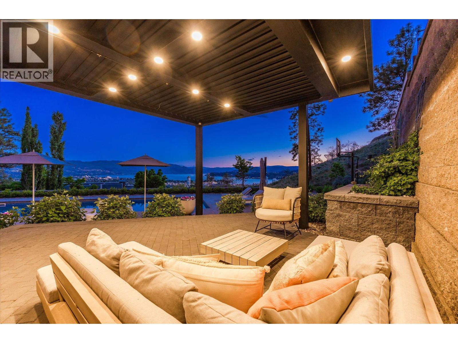 752 Highpointe Place, Kelowna
