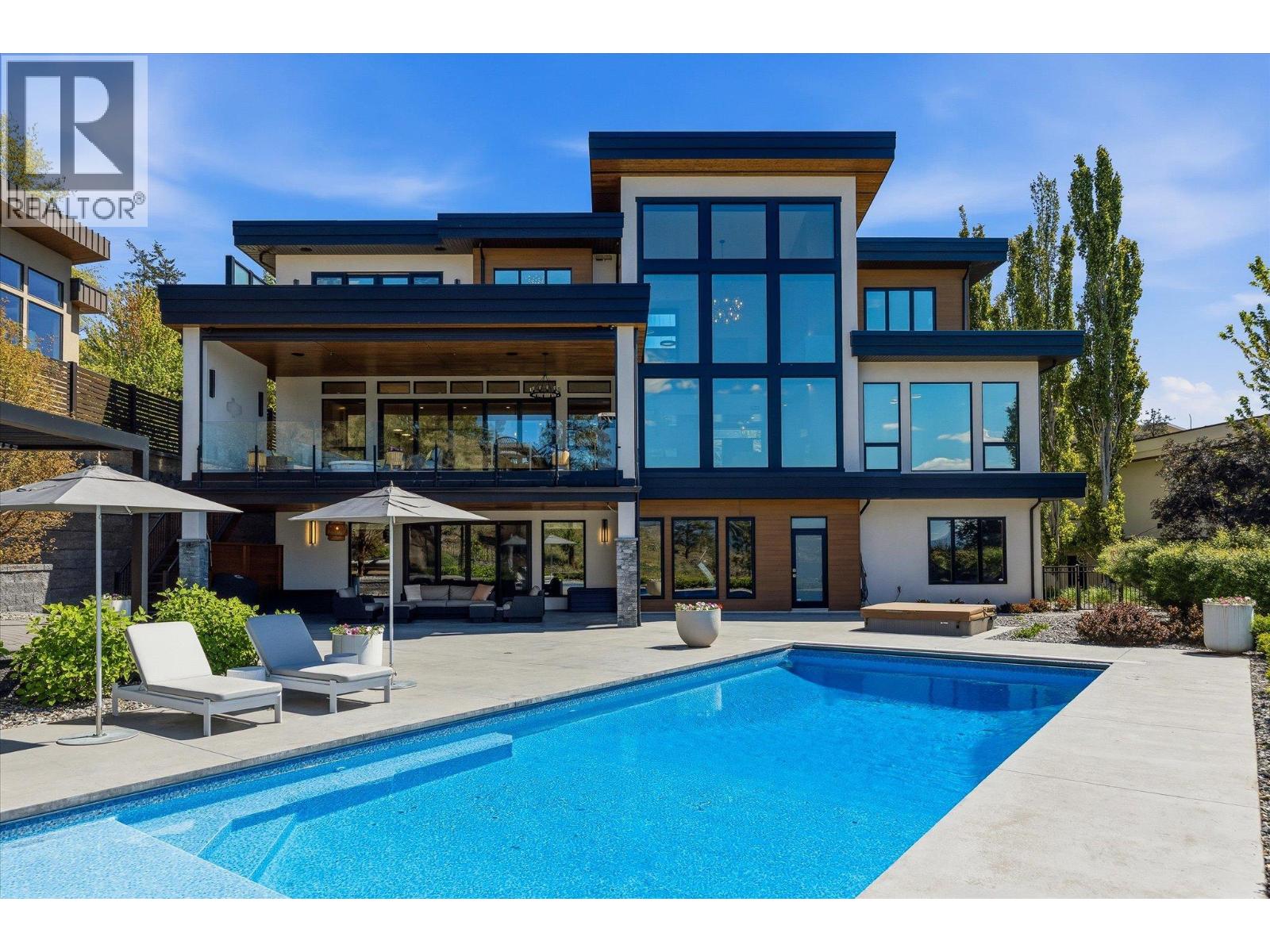 752 Highpointe Place, Kelowna