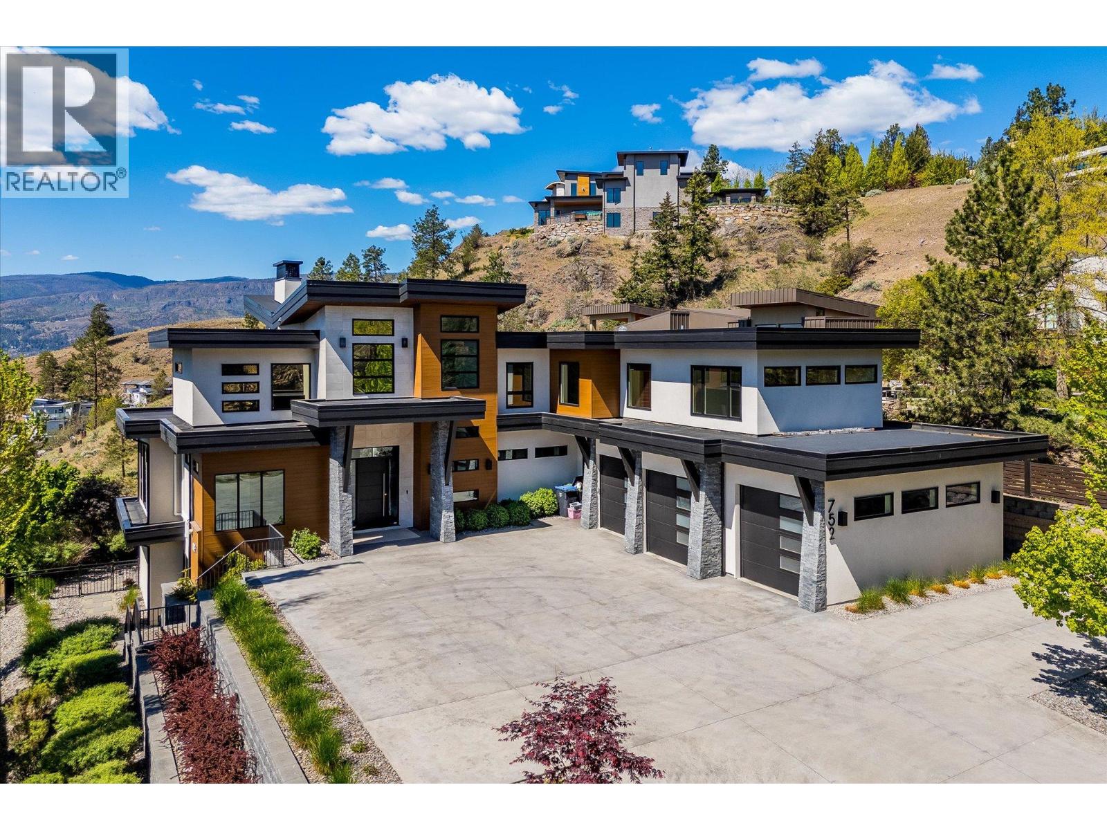 752 Highpointe Place, Kelowna