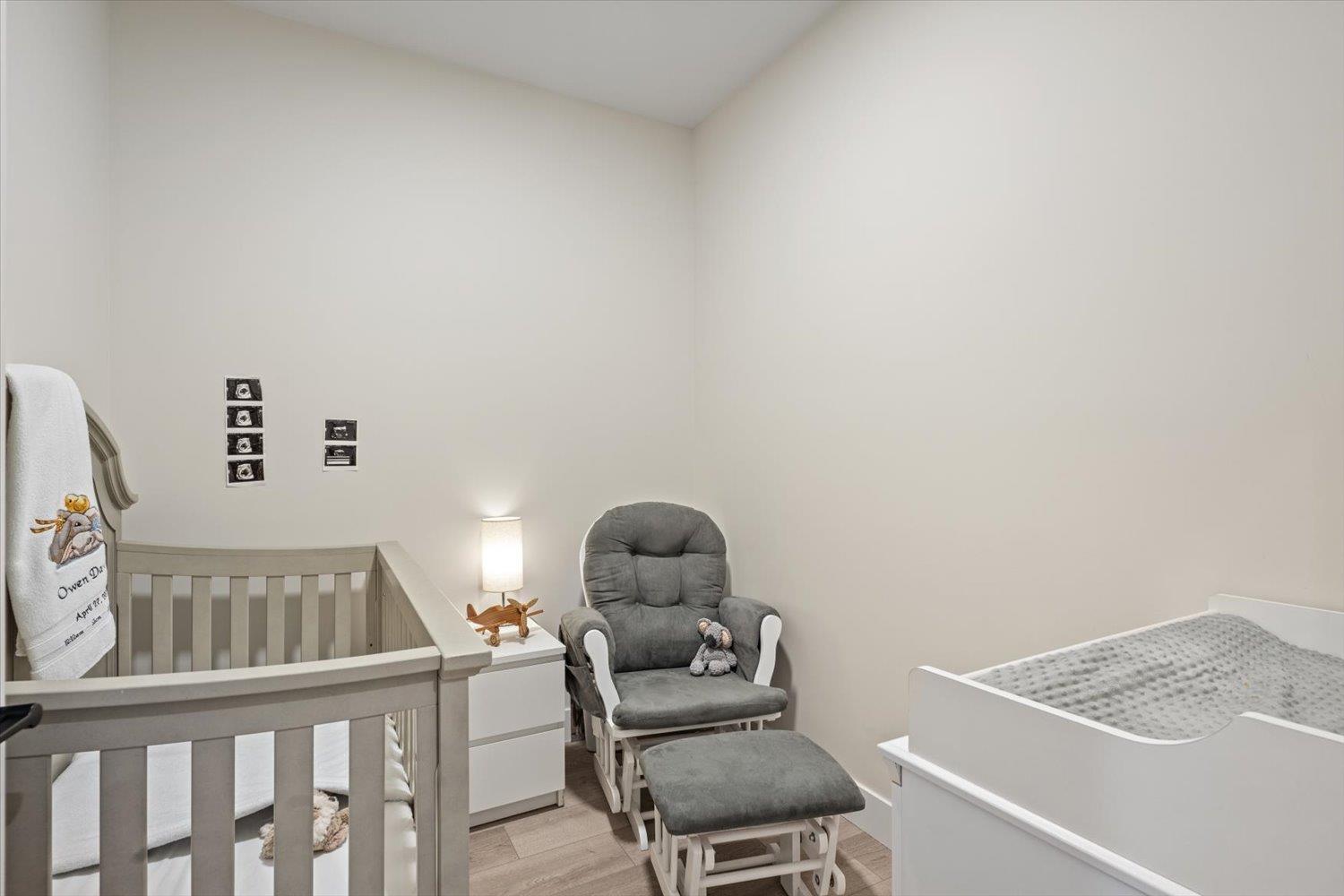 202 45511 CAMPUS DRIVE, Garrison Crossing, Chilliwack