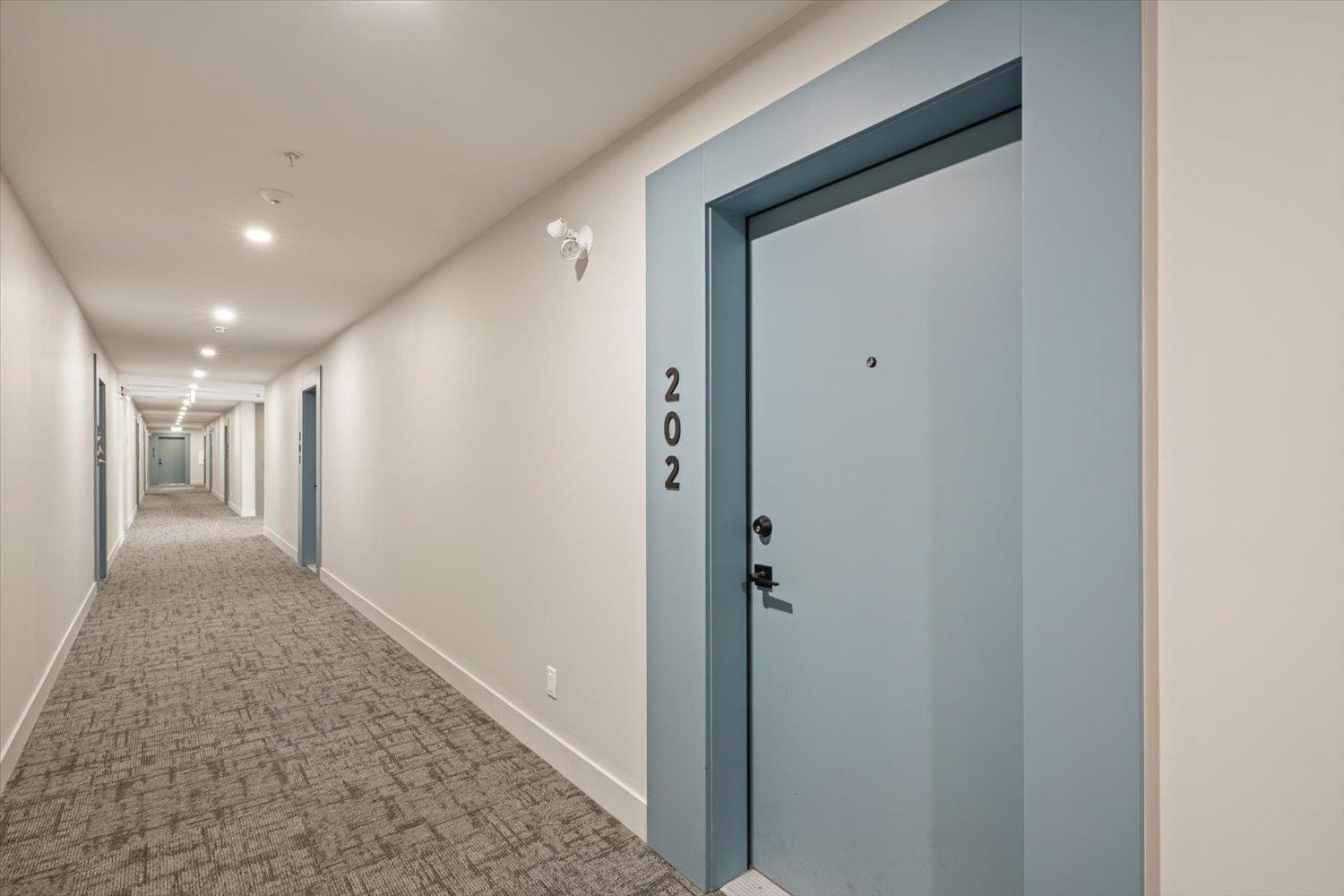 202 45511 CAMPUS DRIVE, Garrison Crossing, Chilliwack