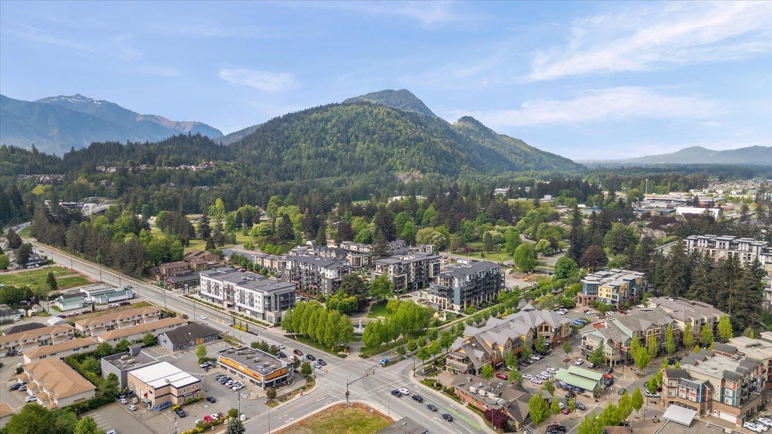 202 45511 CAMPUS DRIVE, Garrison Crossing, Chilliwack