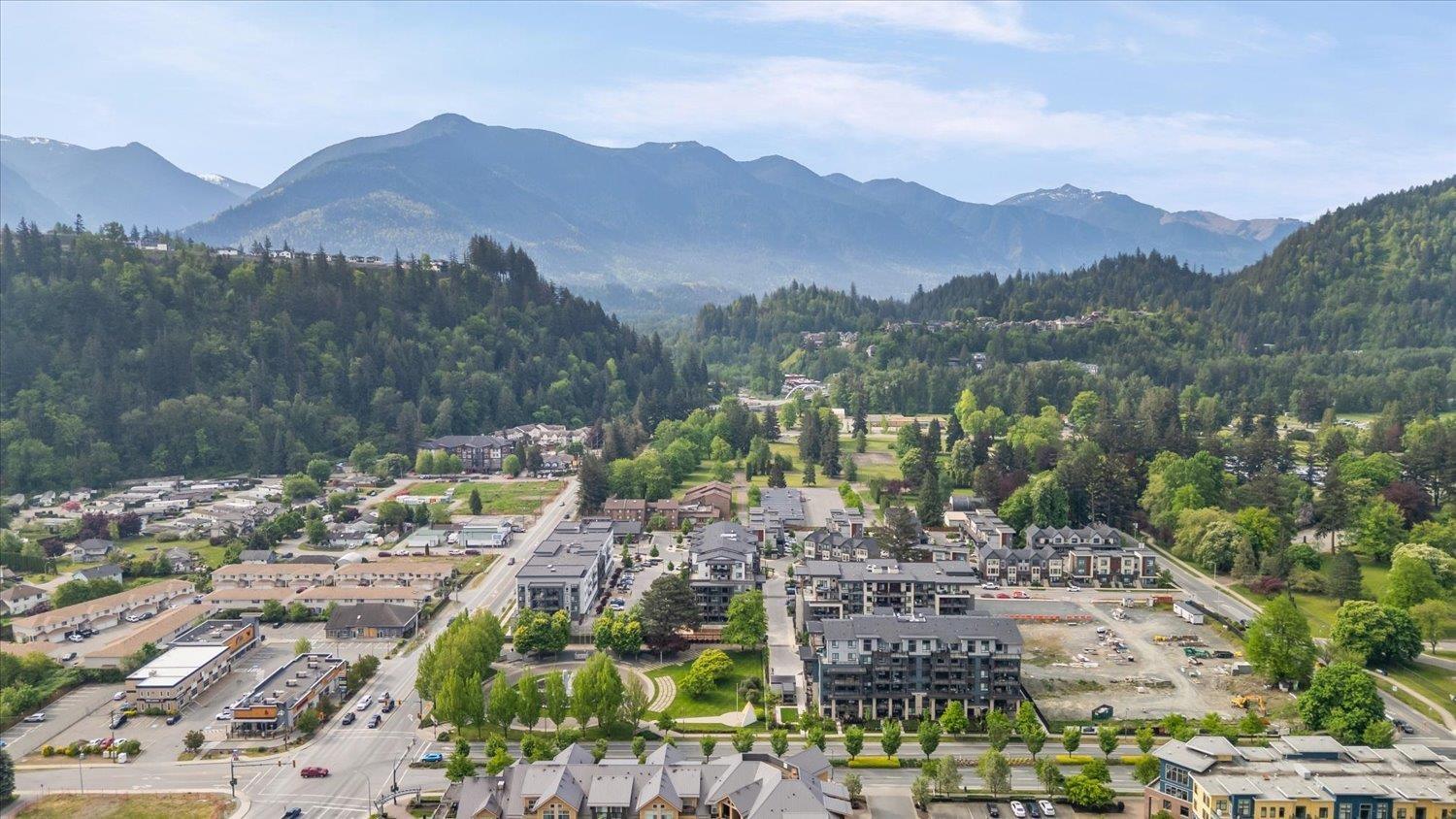 202 45511 CAMPUS DRIVE, Garrison Crossing, Chilliwack