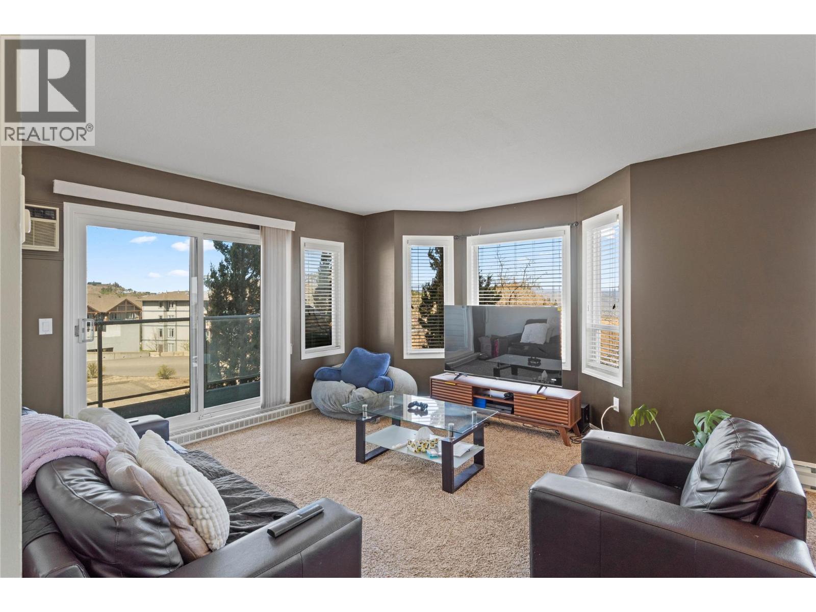 #217 1170 HUGH ALLAN Drive - 2