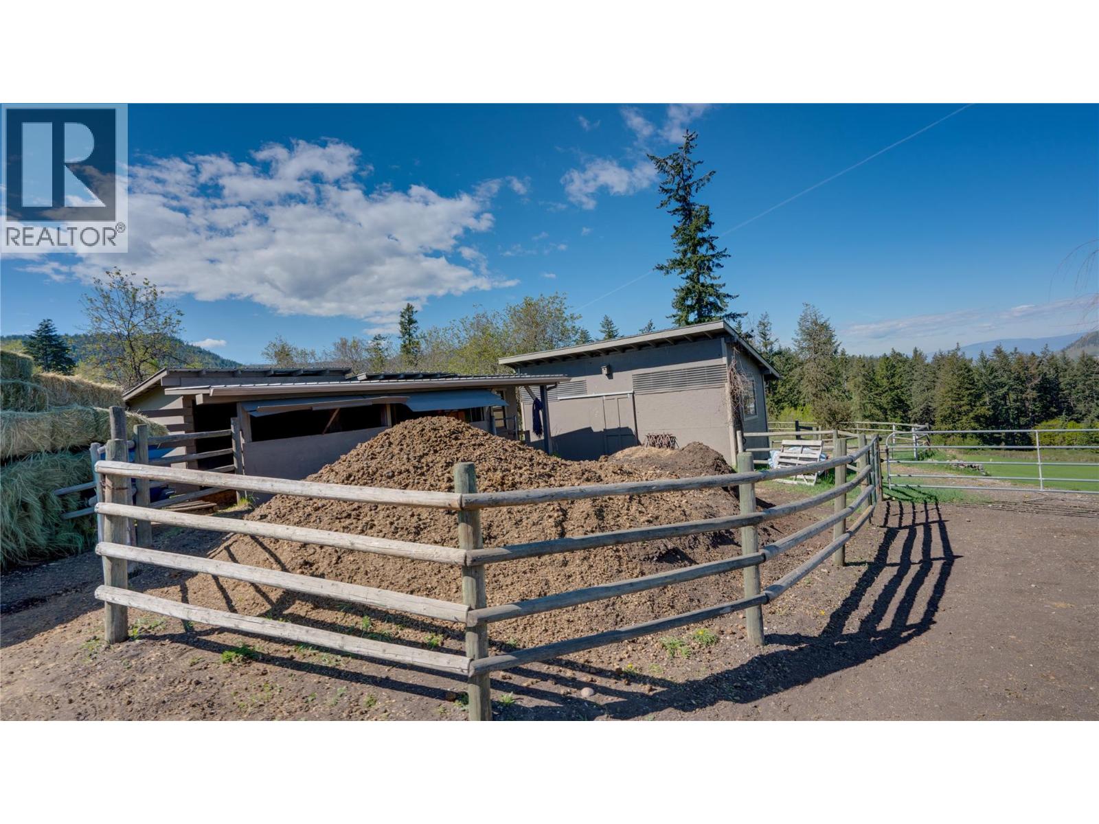 5360 Learmouth Road - 25