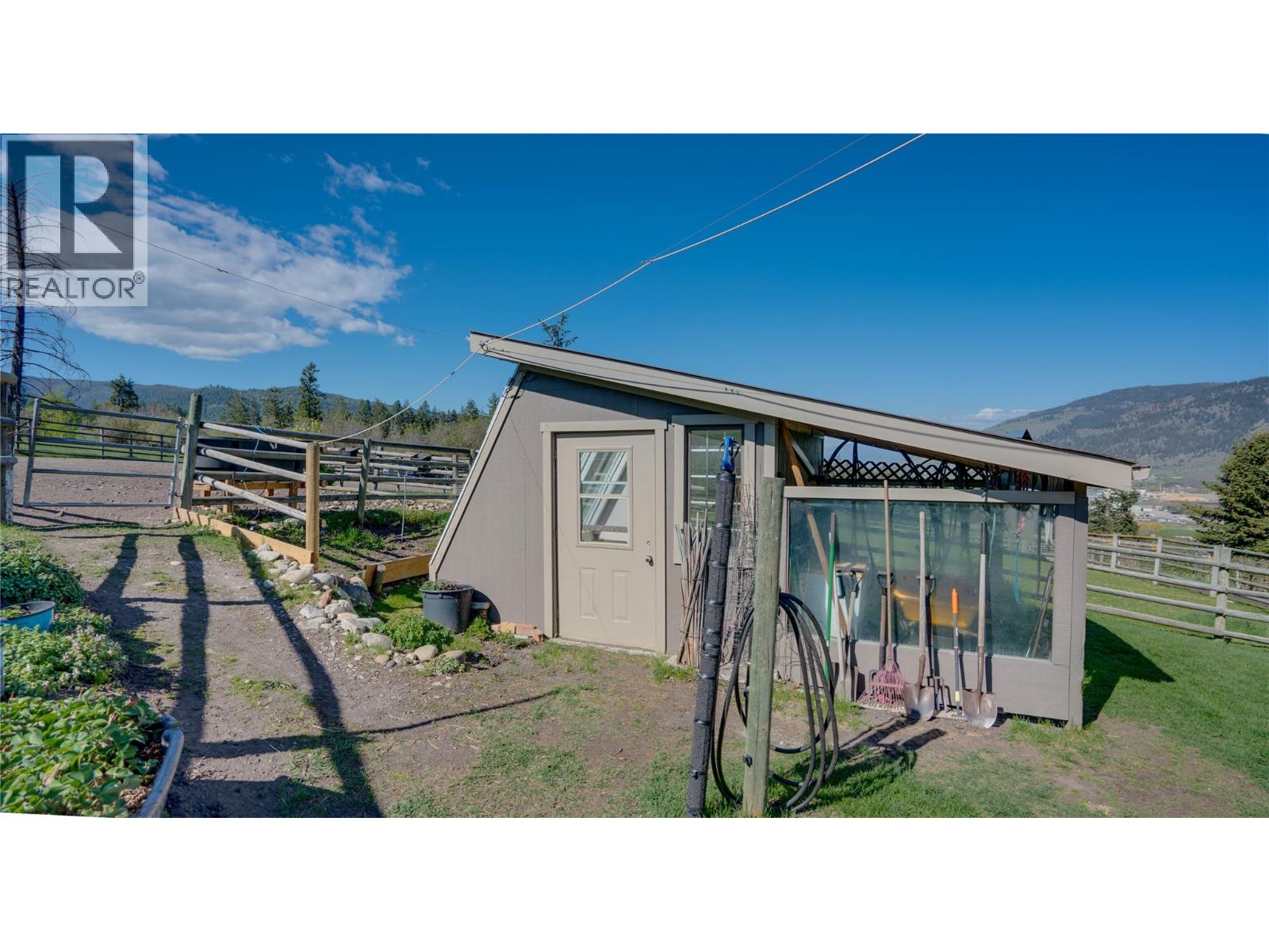 5360 Learmouth Road - 94
