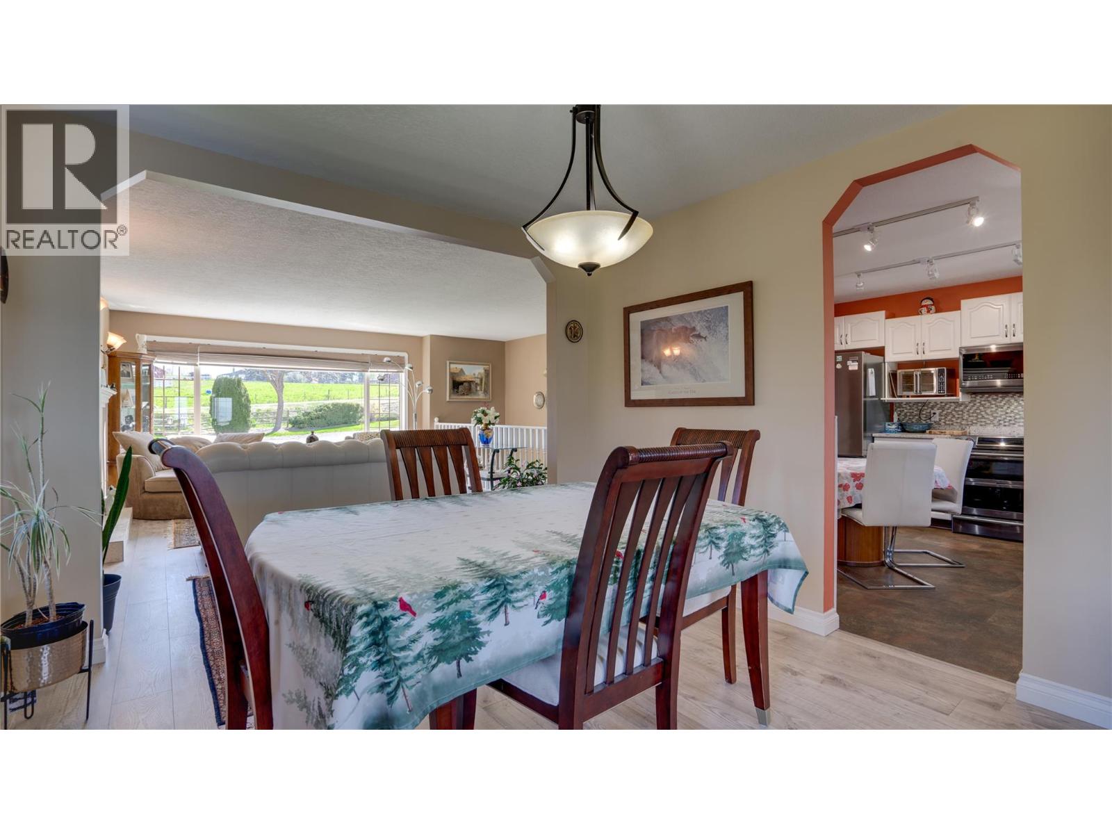 5360 Learmouth Road - 33