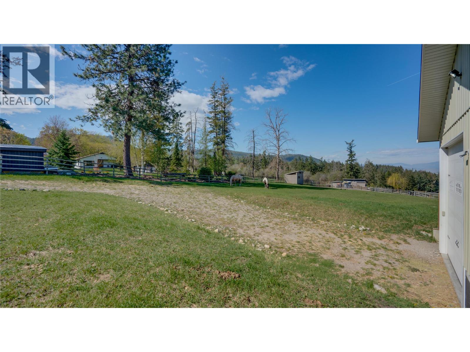 5360 Learmouth Road - 64