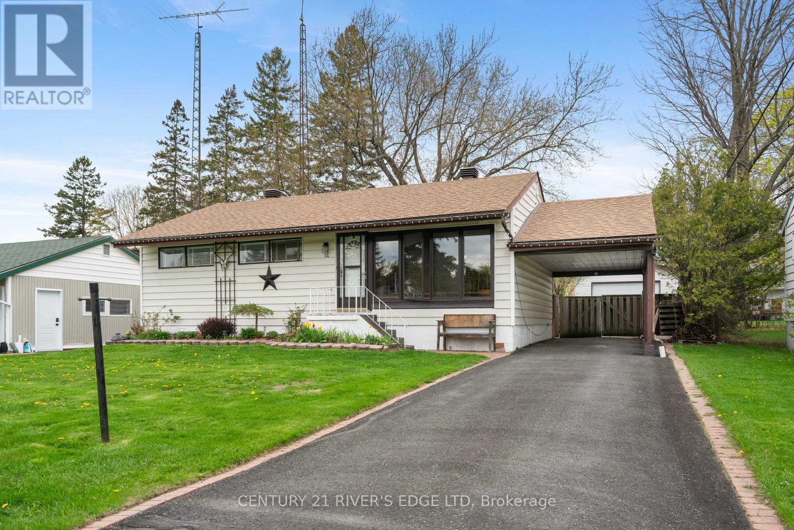 54 LOYALIST STREET - 1