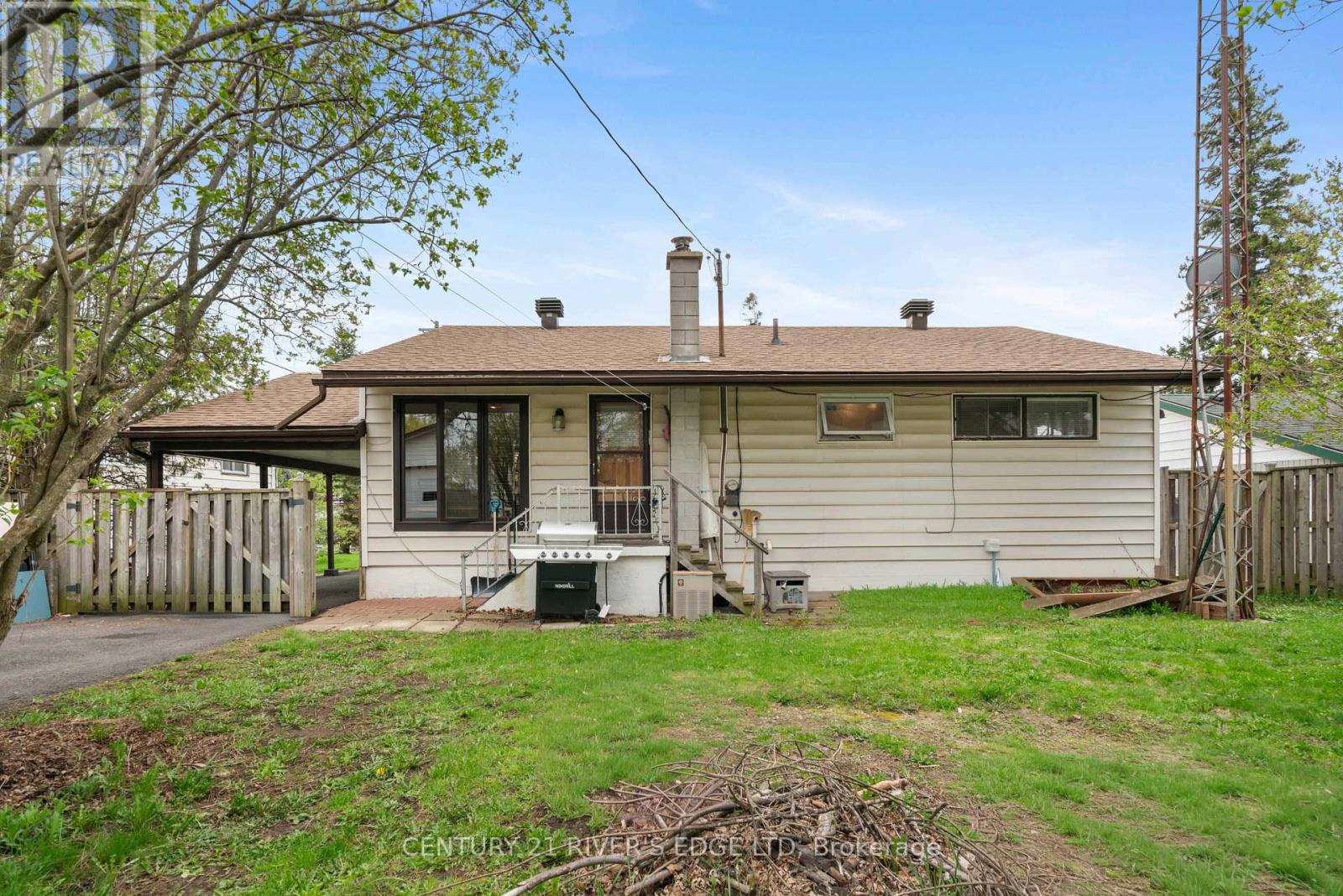 54 LOYALIST STREET - 26