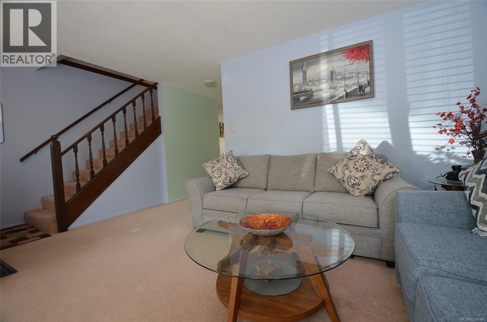 20 1741 McKenzie Avenue, Saanich