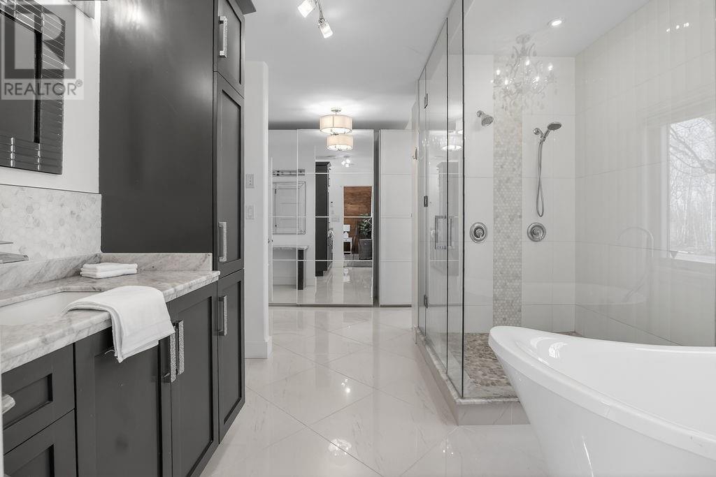 15 Driftwood Avenue - 16