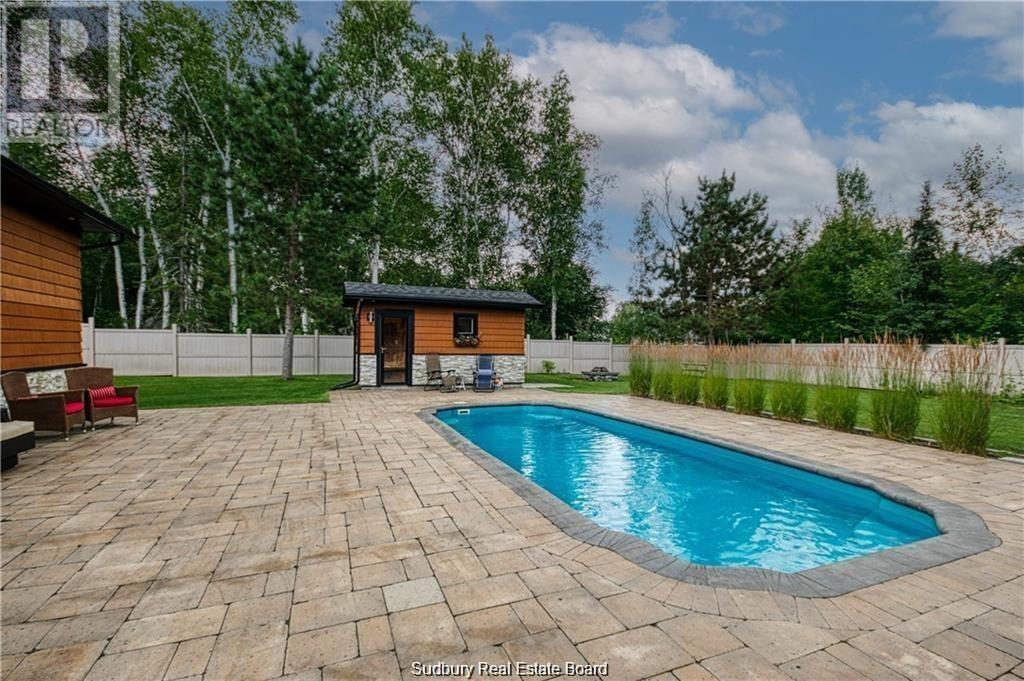 15 Driftwood Avenue - 33