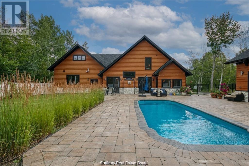 15 Driftwood Avenue - 32