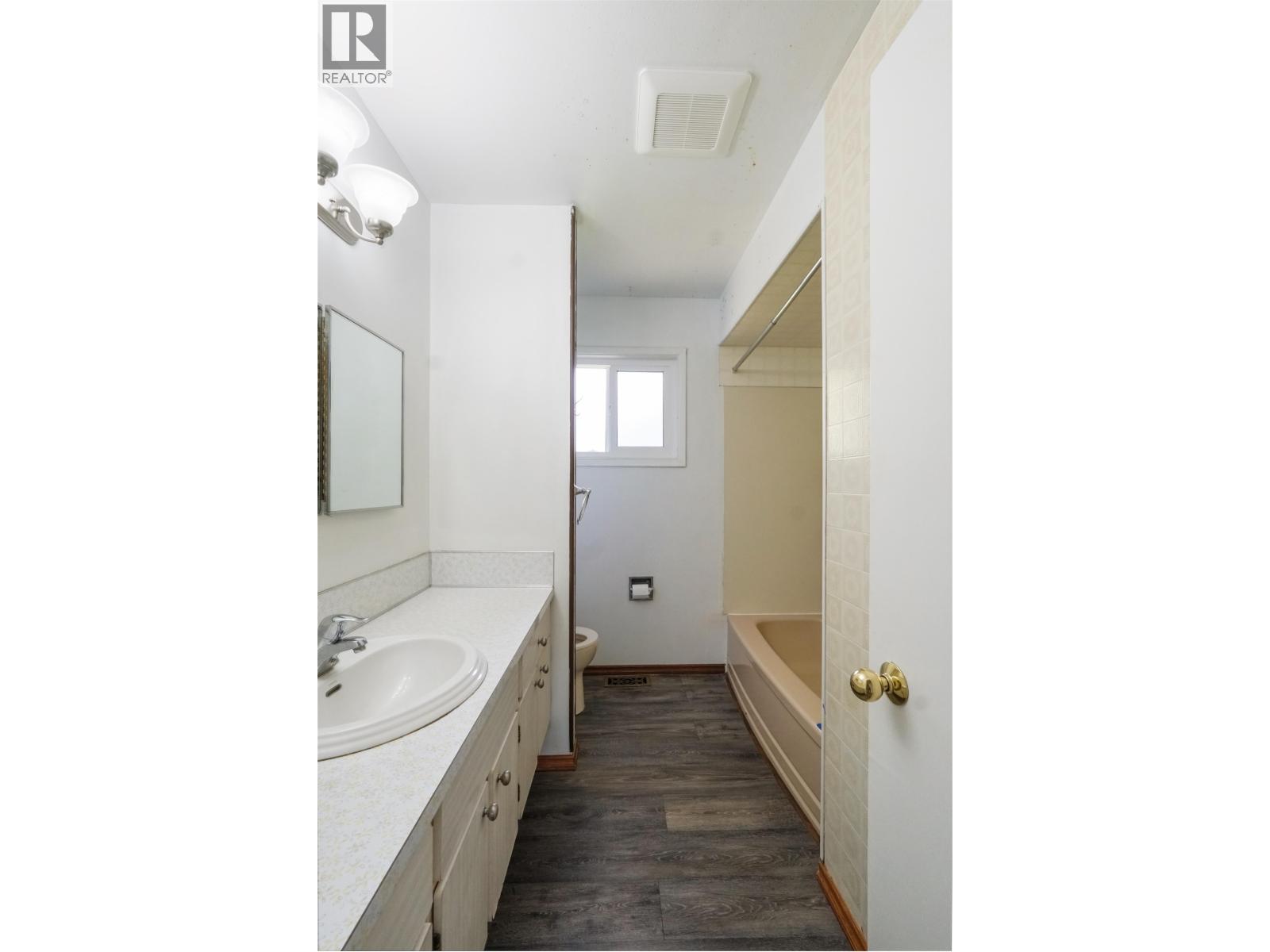 23 DUNN STREET - 11