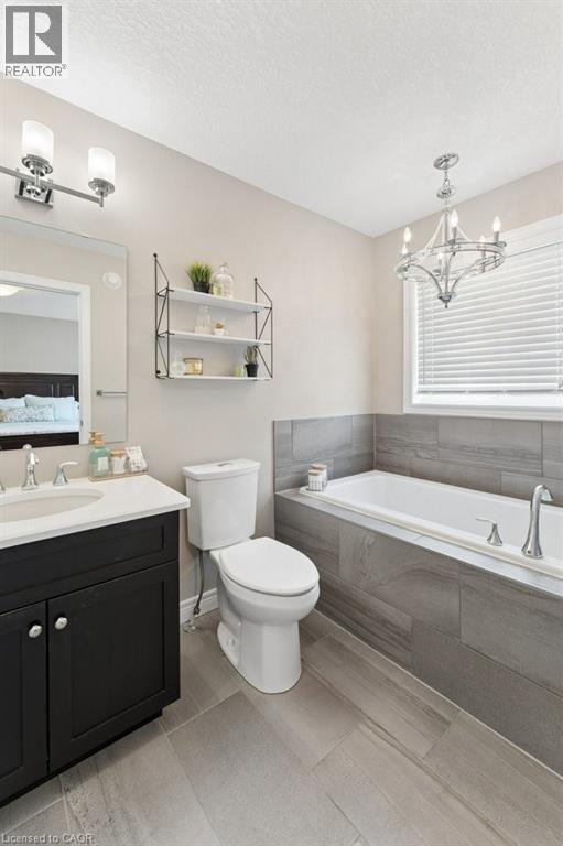 23 VALLEYBROOK Drive, Kitchener, Ontario, N2A0J9 — Photo 18