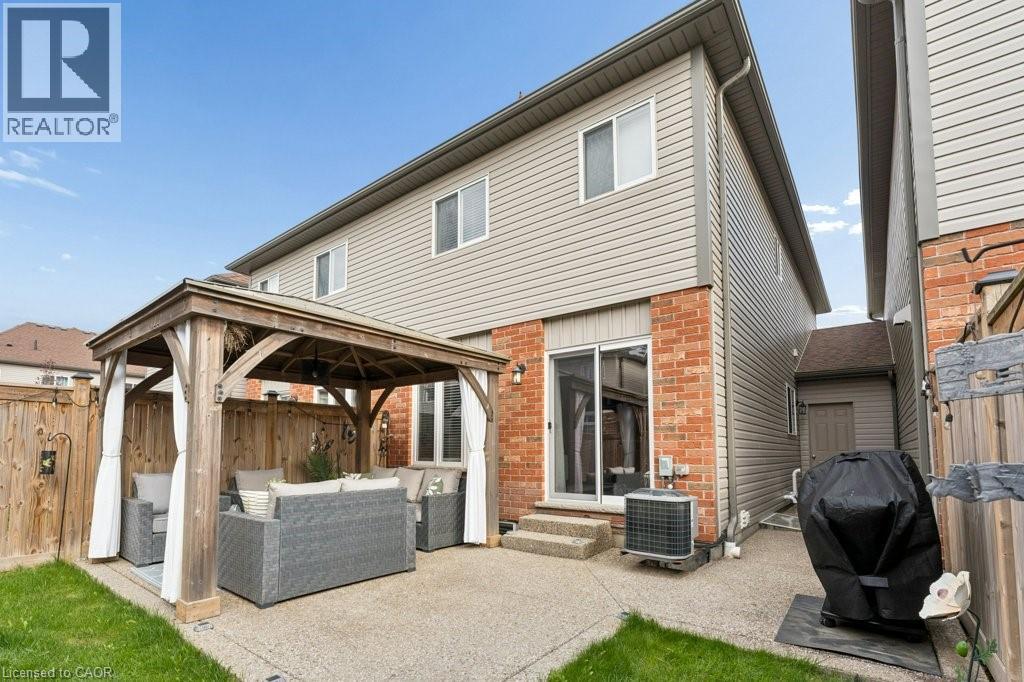 23 VALLEYBROOK Drive, Kitchener, Ontario, N2A0J9 — Photo 6