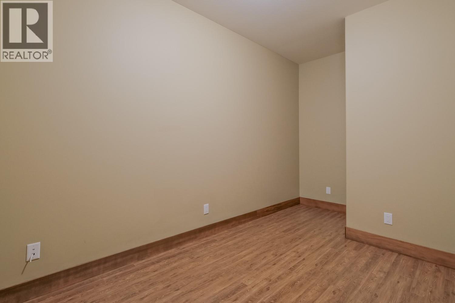 #137 4450 Gordon Drive - 40