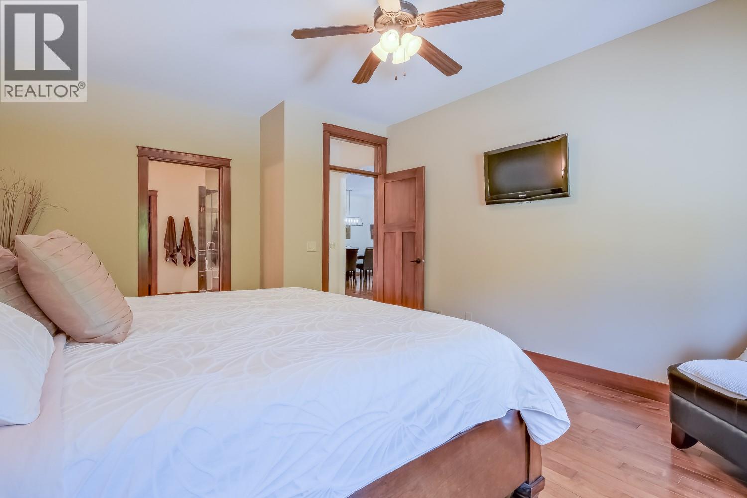 #137 4450 Gordon Drive - 21