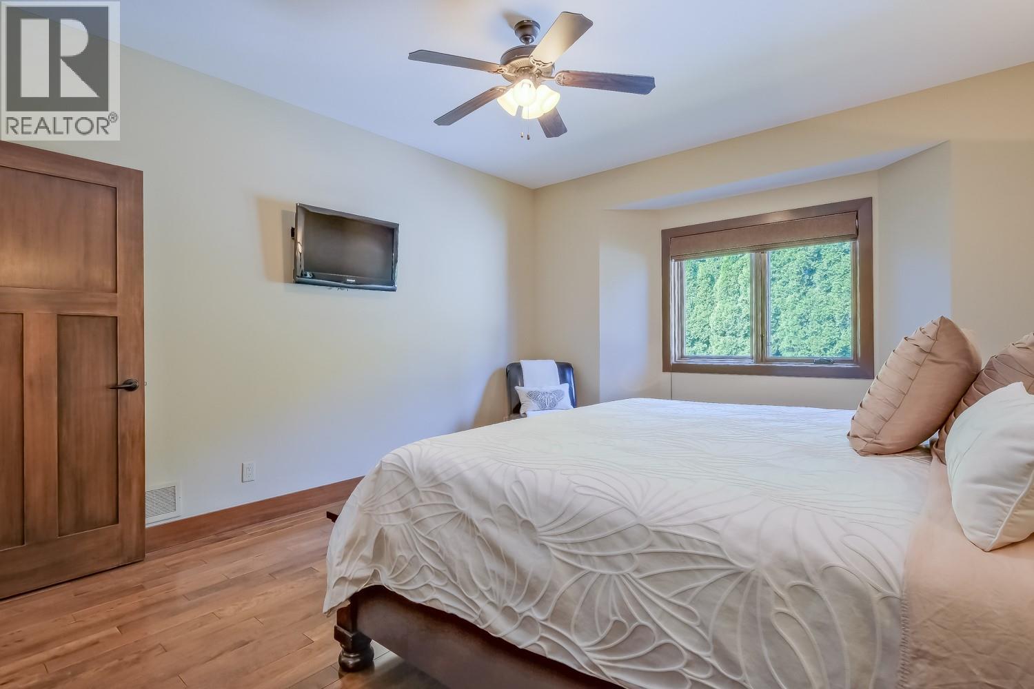 #137 4450 Gordon Drive - 22