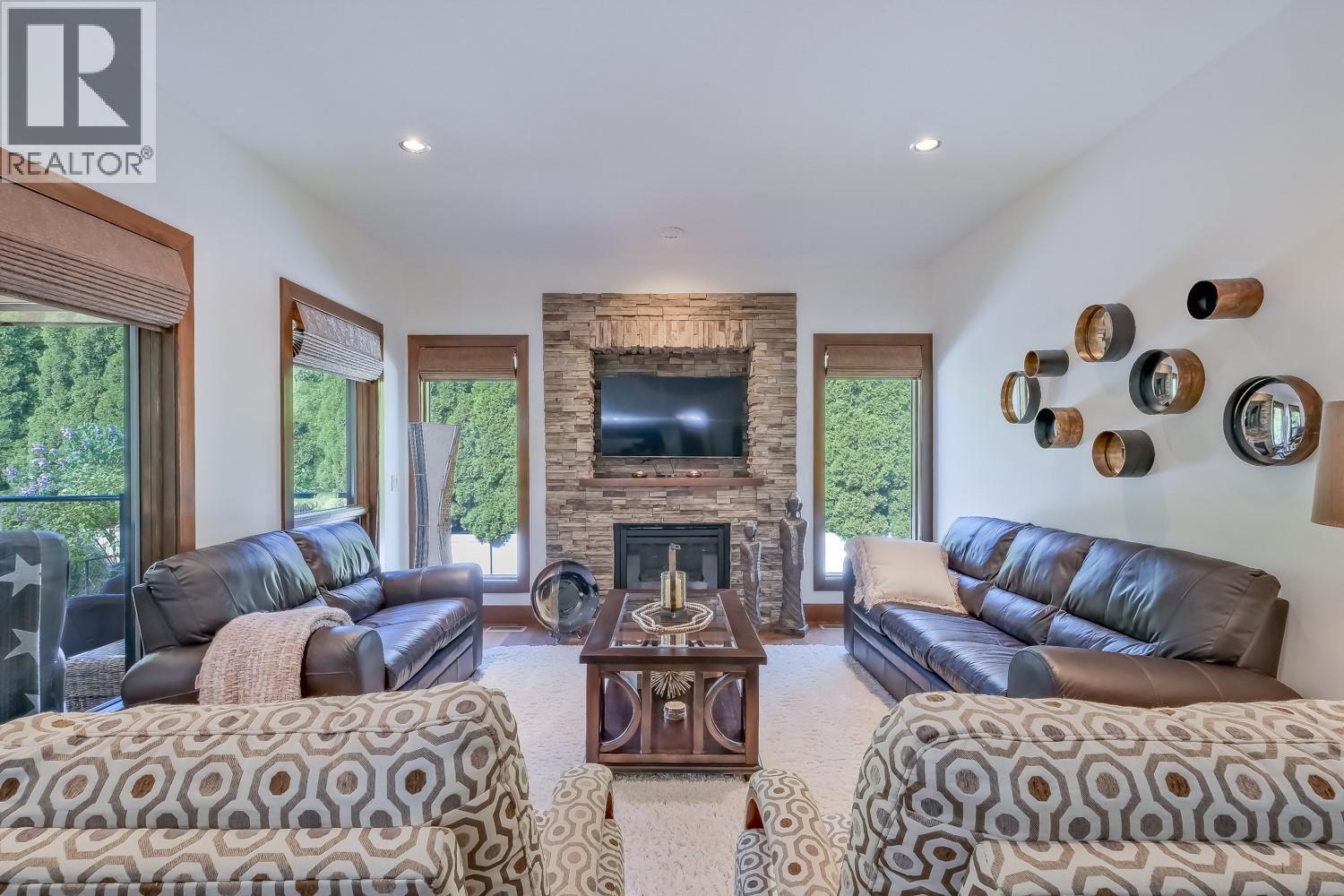 #137 4450 Gordon Drive - 6