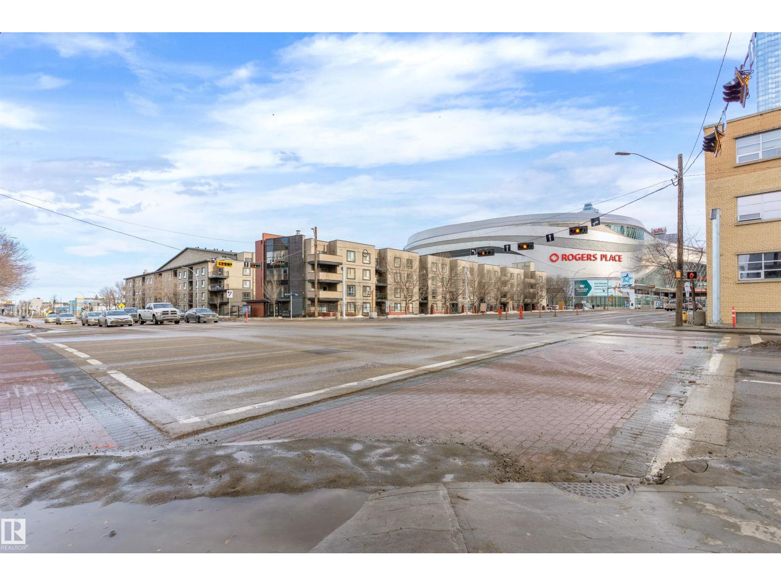 #1901 10388 105 ST NW - 54