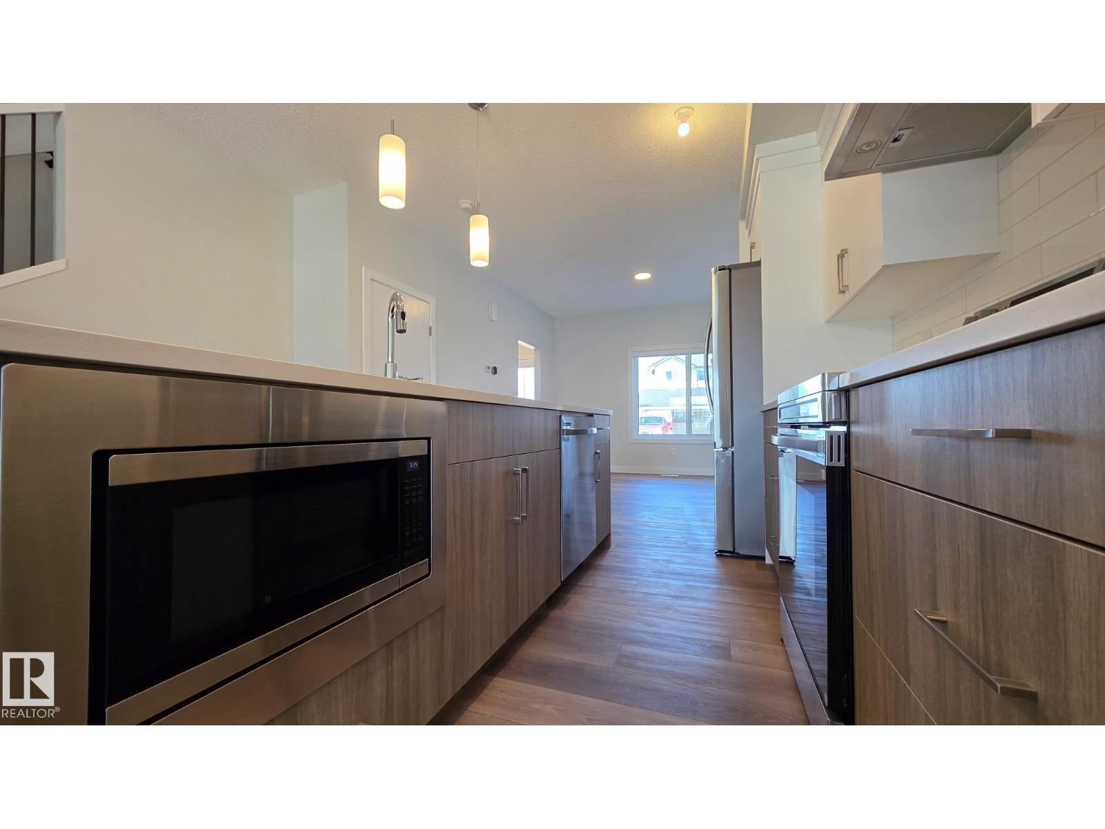 301 BRAE WY - 4