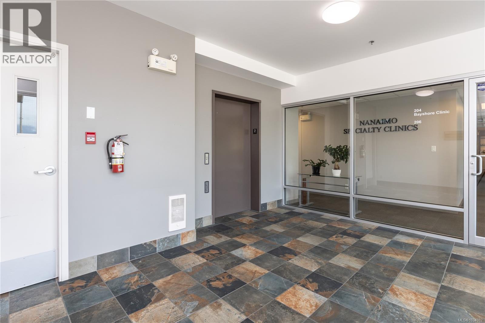 204 1650 Terminal Ave, Nanaimo — photo 3