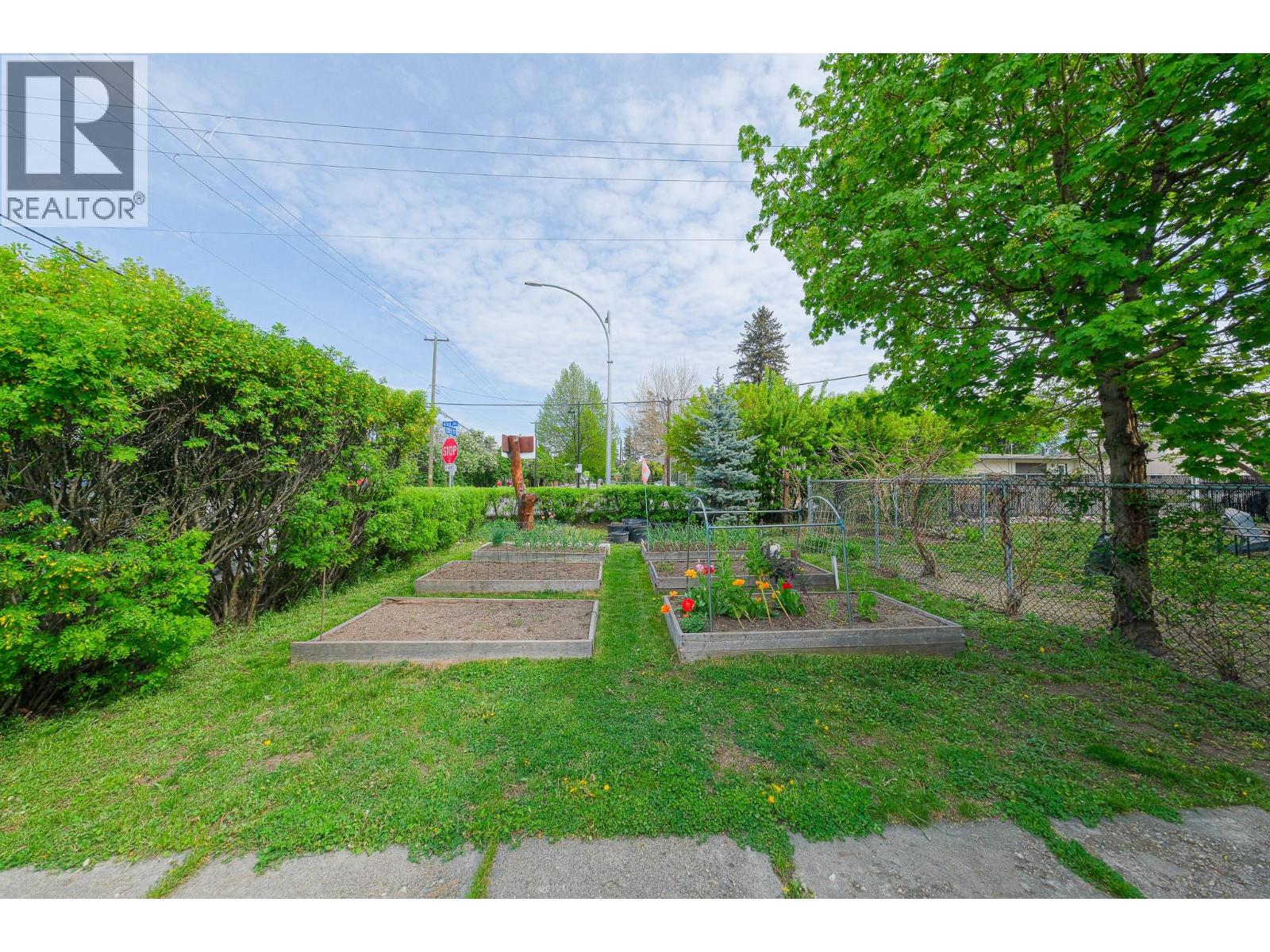 4215 20th Street, Vernon