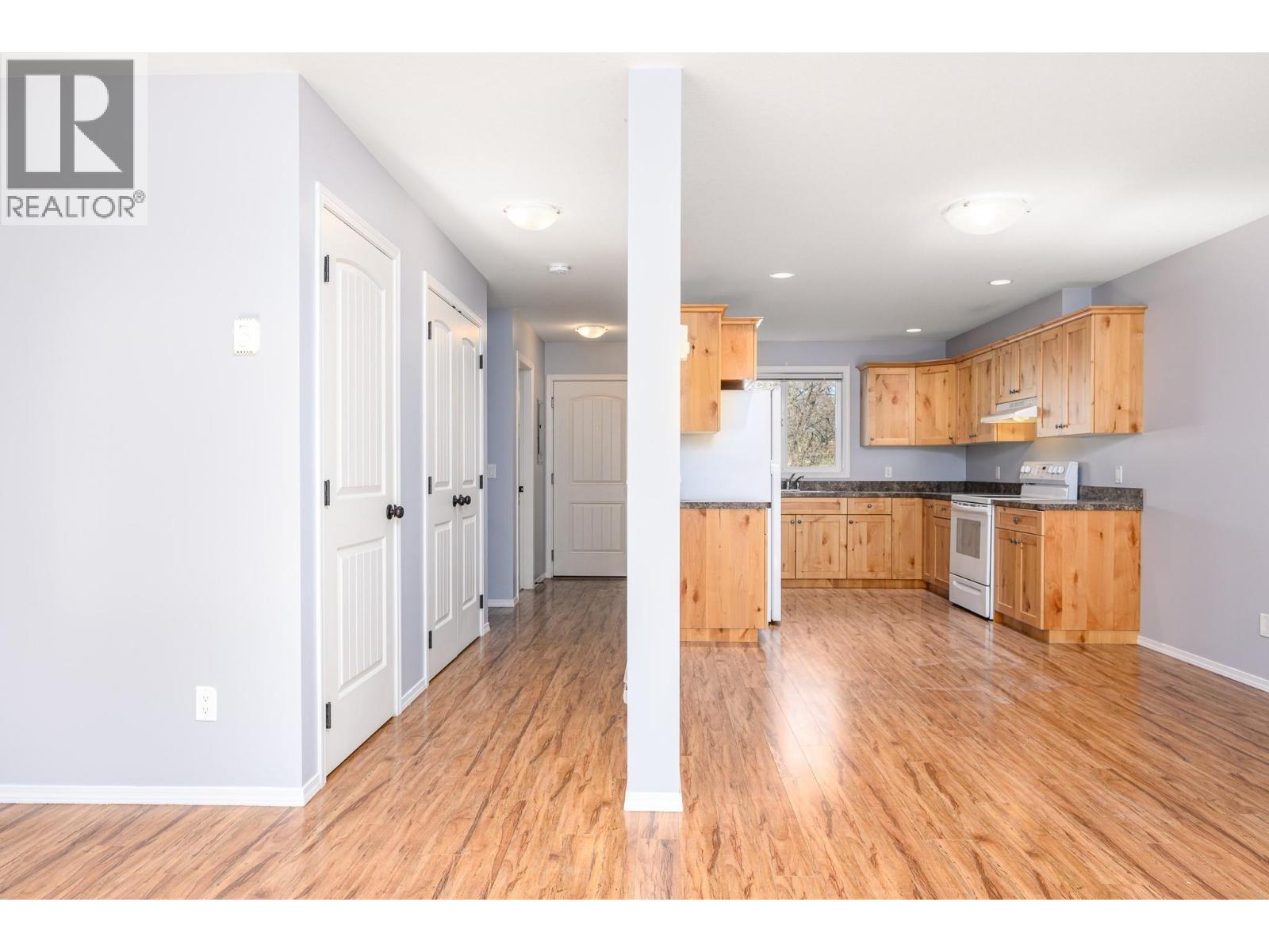 #1-4 780 20 Street NE - 14