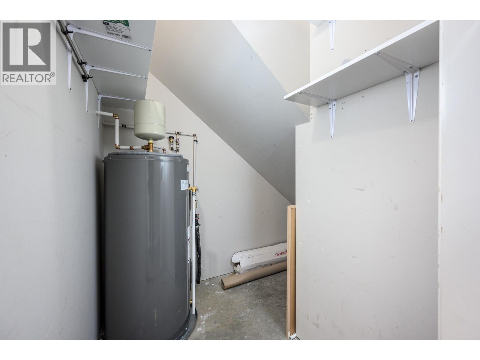 #1-4 780 20 Street NE - 27