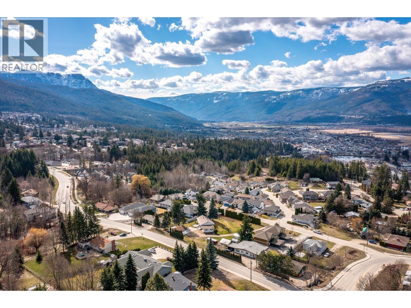 1-4 780 20 Street Northeast, Salmon Arm