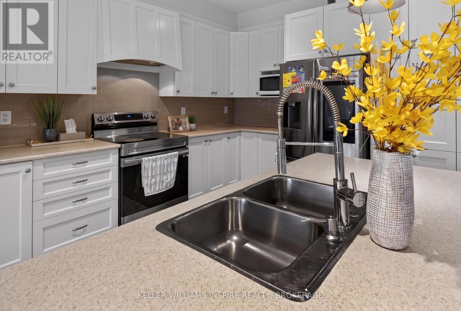 548 SAVANNAH COURT - Image 17